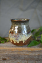 Load image into Gallery viewer, #05 Leaf Mug
