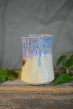 Load image into Gallery viewer, #01 Leaf Mug
