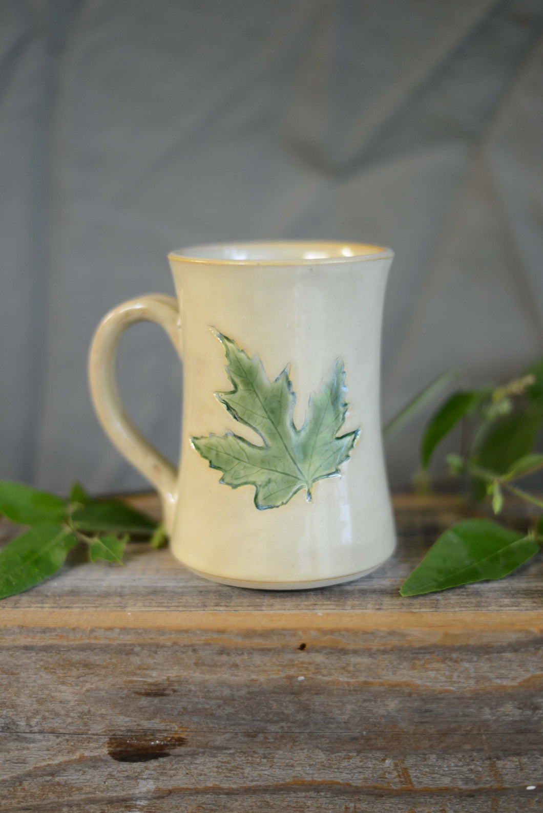 #03 Leaf Mug